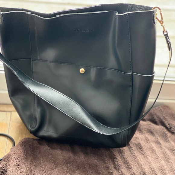 Ladies Purses - Picture 2 of 5